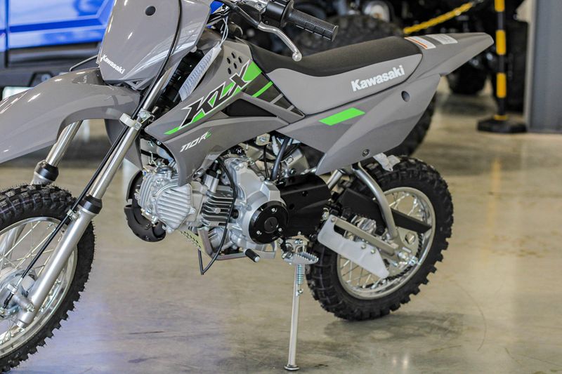 2025 Kawasaki KLX110R L BATTLE GRAYImage 10