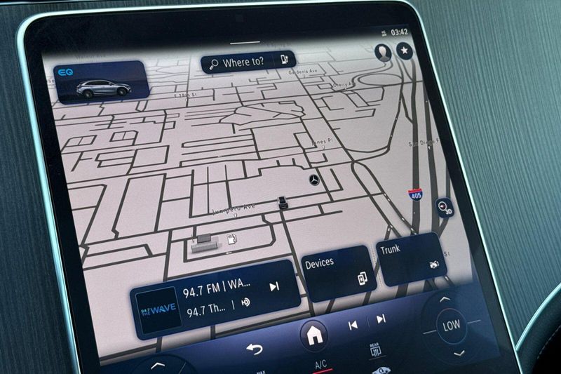 Used 2025 Mercedes-Benz EQE 350 SUVImage 23