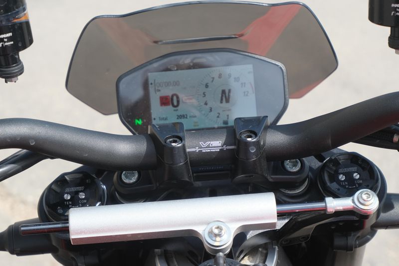 Used 2022 Ducati STREETFIGHTER V2 RED AND BLACK Image 16