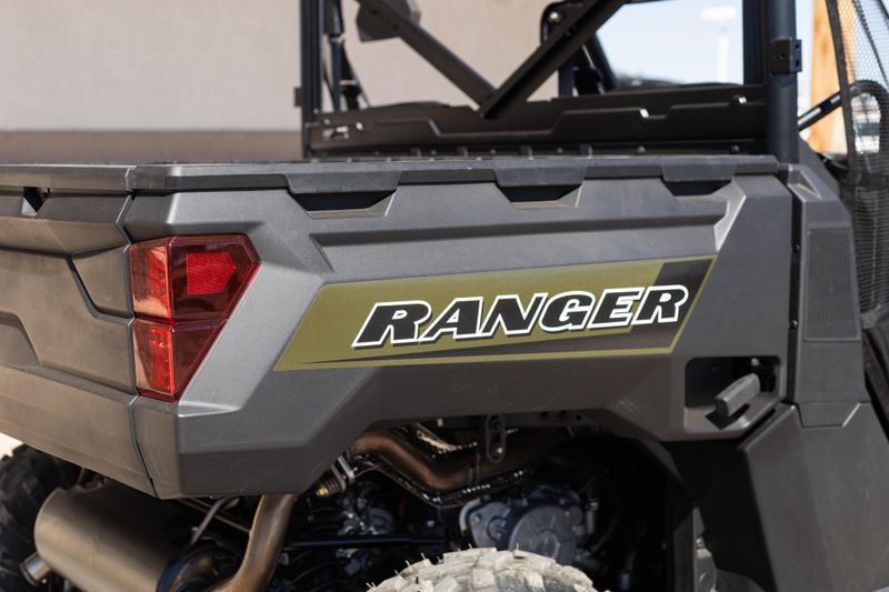2025 Polaris RANGER 1000 EPS SAGE GREEN Image 11