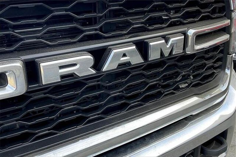 2022 RAM 2500 TradesmanImage 30