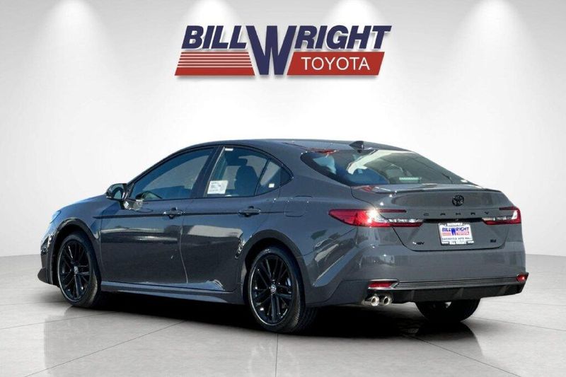 New 2026 Toyota Camry SEImage 5