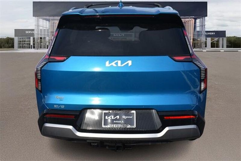 2025 Kia EV9 LandImage 4