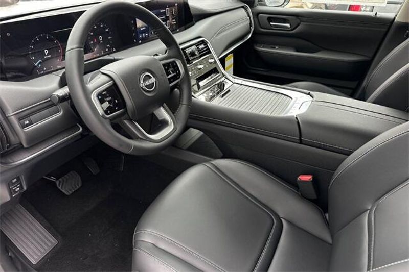 New 2025 Nissan Armada SVImage 7