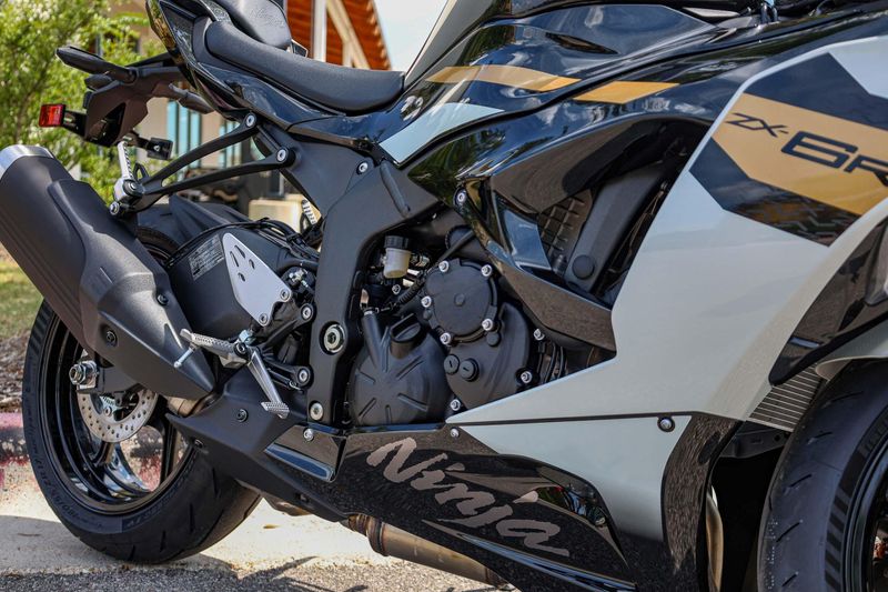 NEW 2026 KAWASAKI NINJA ZX6R Image 10