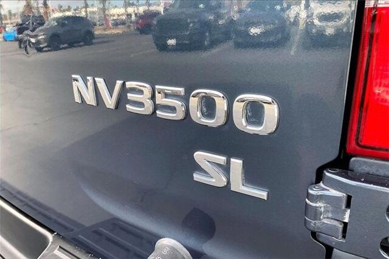 Used 2018 Nissan NV Passenger NV3500 HD SLImage 7