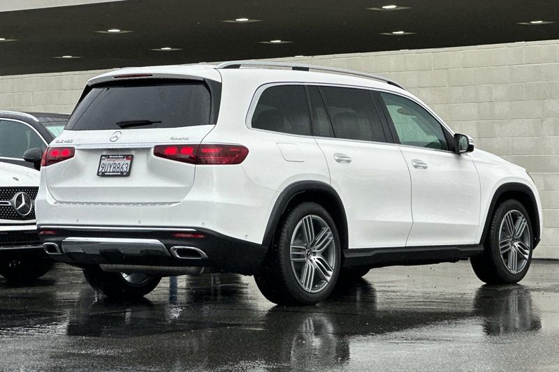Used 2025 Mercedes-Benz GLS 450Image 4