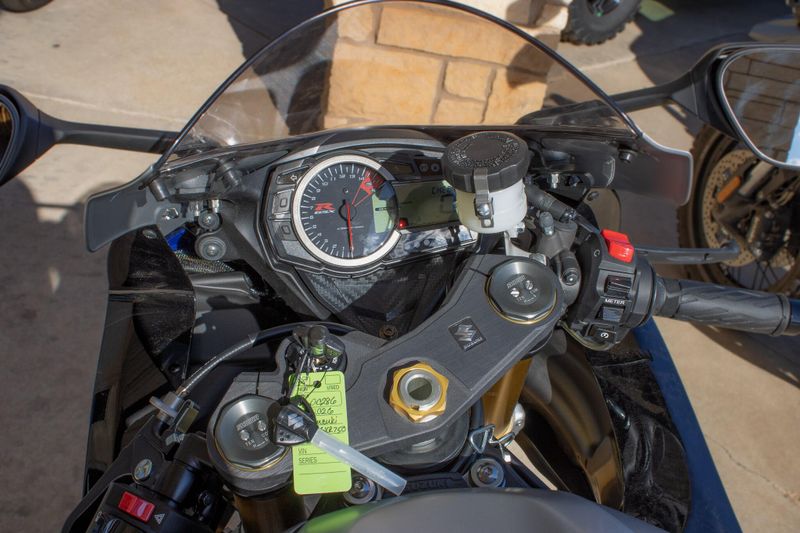 NEW 2026 SUZUKI GSXR750 Image 25