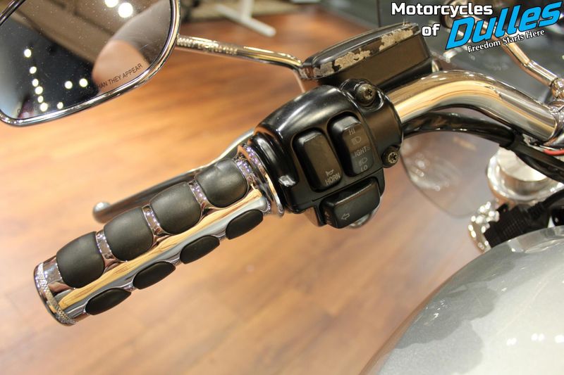 2012 Harley-Davidson VRSC  V-Rod 10 Anniversary Edition Image 11