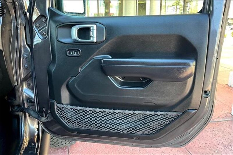 2018 Jeep Wrangler Unlimited RubiconImage 23