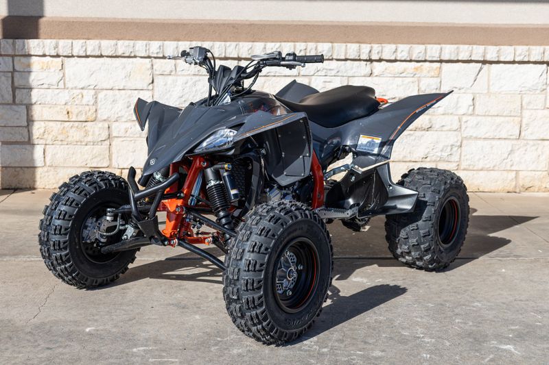 2024 Yamaha YFZ450R SE GRAY METALLICImage 7