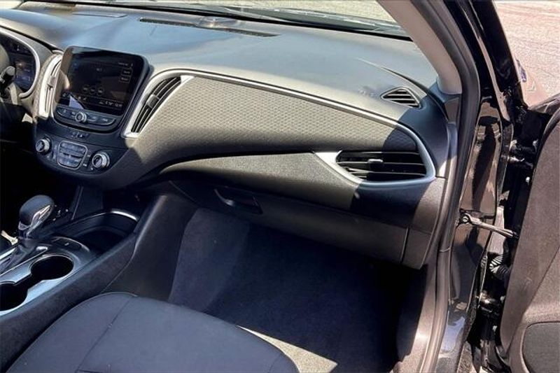 2023 Chevrolet Malibu LTImage 16