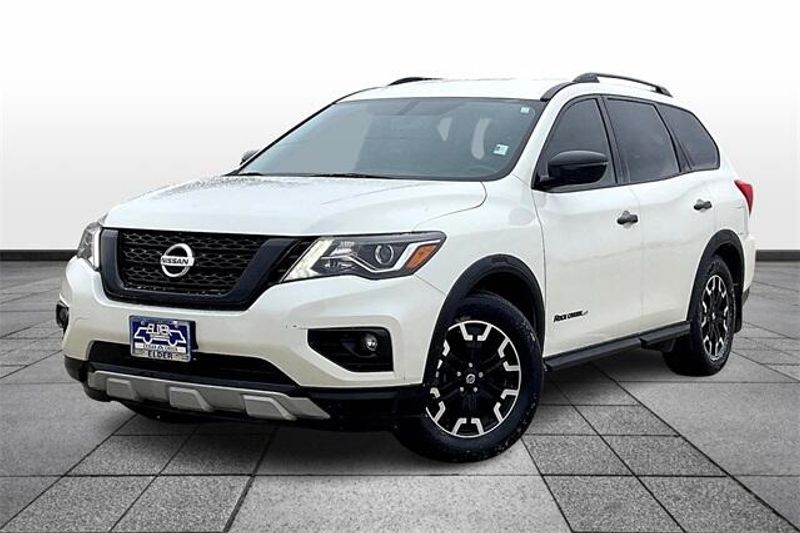 2020 Nissan Pathfinder SVImage 2