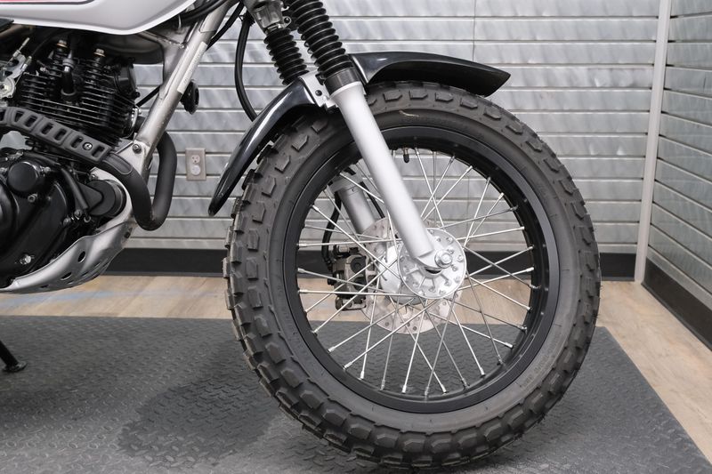 NEW 2026 YAMAHA TW200 Image 14