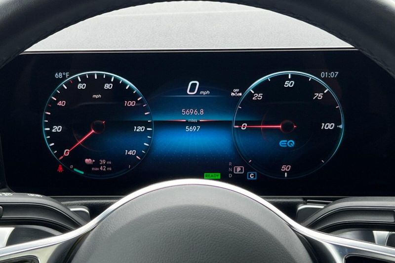 2023 Mercedes-Benz EQB 300Image 30