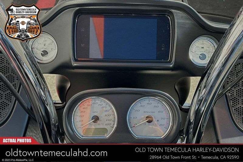 2022 Harley-Davidson Road Glide in a Black exterior color. BMW Motorcycles of Temecula – Southern California (951) 506-6903 bmwmotorcyclesoftemecula.com 