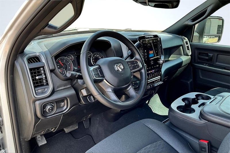 2025 Ram 2500 Tradesman photo 6