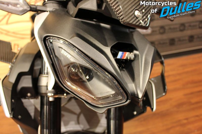 2025 BMW M1000R Image 14