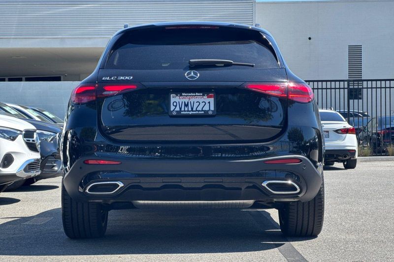 Used 2025 Mercedes-Benz GLC 300Image 5