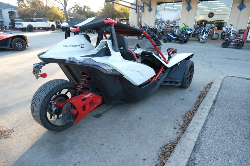 2016 Polaris SLINGSHOT SL LE WHITE PEARLImage 23