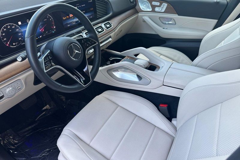 Used 2026 Mercedes-Benz GLE 450Image 10