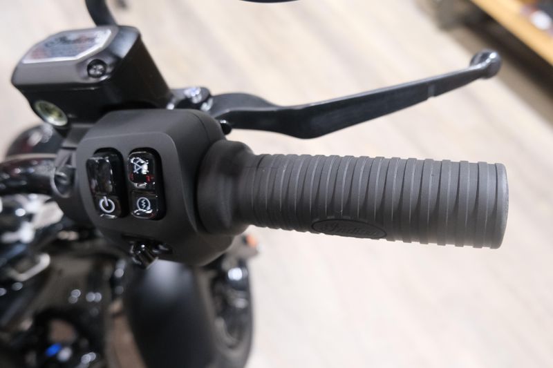 NEW 2025 INDIAN MOTORCYCLE CHIEF DARK HORSE  Family PowerSports (877) 886-1997 familypowersports.com 