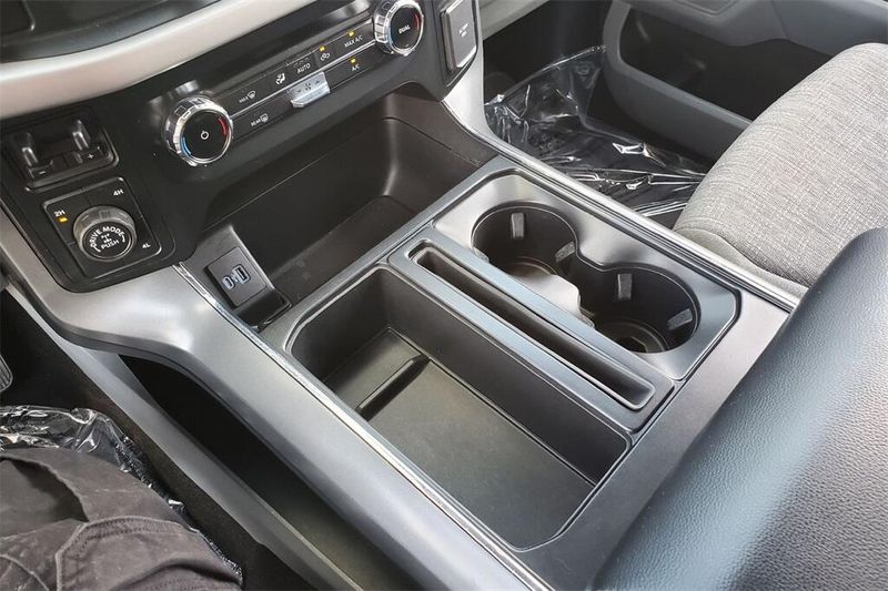 2022 Ford F-150 XLT photo 18