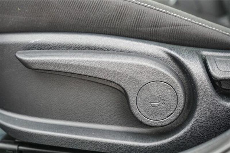 2024 Kia Forte LXSImage 22