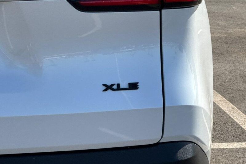 Used 2024 Toyota Grand Highlander XLEImage 26