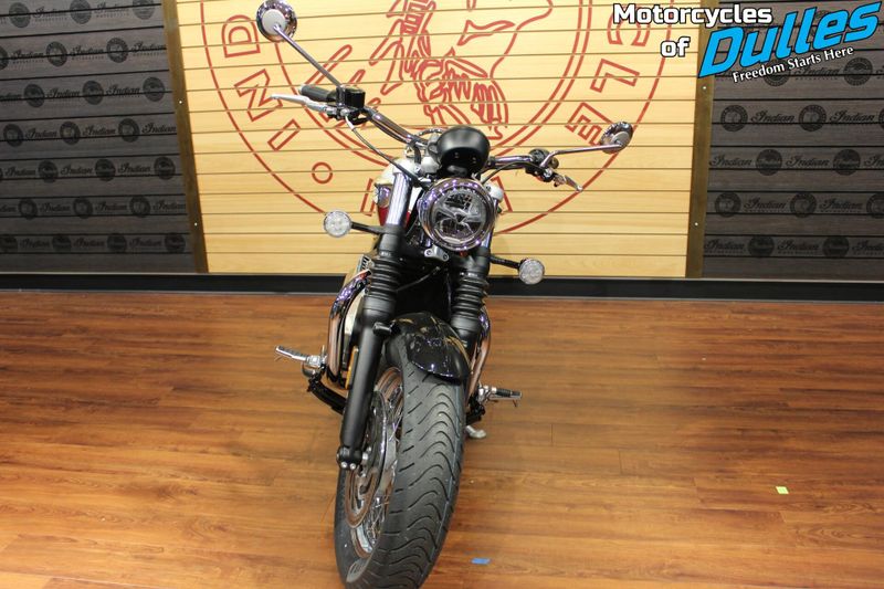 2025 Triumph Speedmaster Image 3