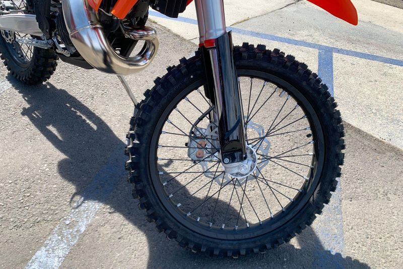 New 2025 KTM 150 XC-W Image 10