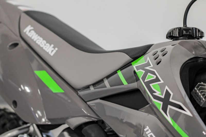 2025 Kawasaki KLX110R L BATTLE GRAYImage 3