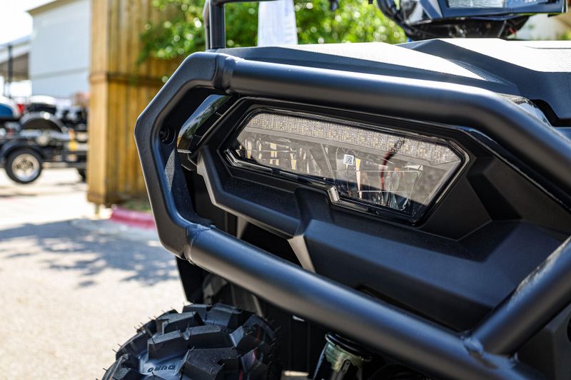 2025 Polaris SPORTSMAN TRAIL 570  ONYX BLACK Image 2