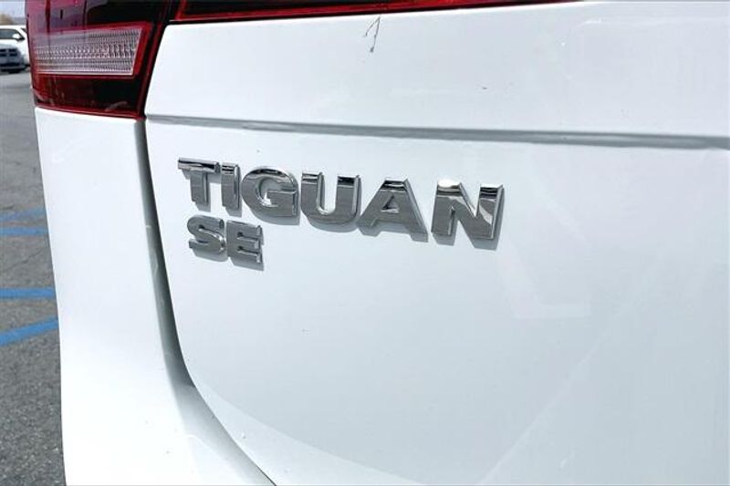 Used 2021 Volkswagen Tiguan 2.0T SE R-Line BlackImage 31
