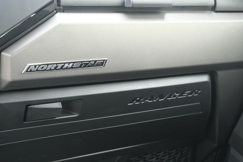 New 2025 Polaris RANGER CREW XD 1500 NORTHSTAR EDITION ULTIMATE GHOST WHITE METALLIC SMOKE Image 18