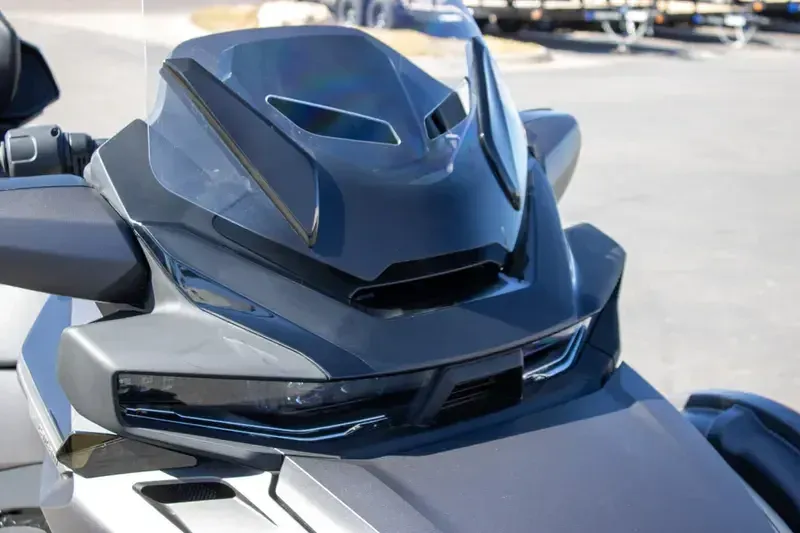 NEW 2026 CAN-AM SPYDER RT LIMITED Image 10