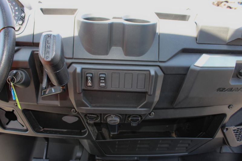 2025 Polaris RANGER CREW XP 1000 TEXAS EDITION BLACK CRYSTAL Image 19