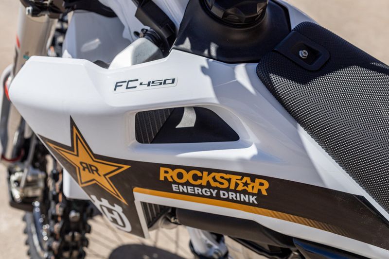 2025 HUSQVARNA FC 450 FACTORY EDITION Image 2