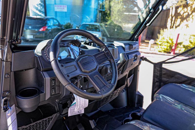 2025 Polaris RANGER CREW XP 1000 PREMIUM PURSUIT CAMOImage 8