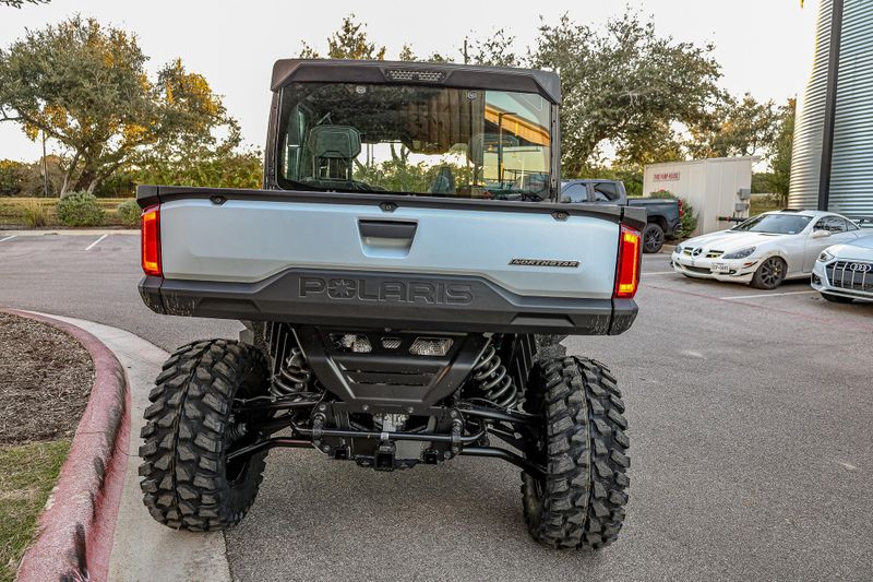 2025 Polaris RANGER CREW XD 1500 NORTHSTAR EDITION ULTIMATE GHOST WHITE METALLIC SMOKEImage 14