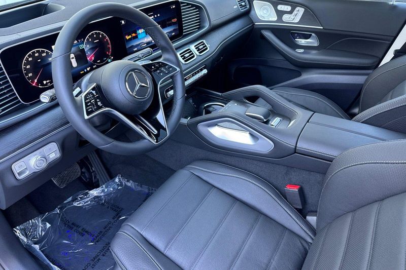New 2026 Mercedes-Benz GLS 450Image 8
