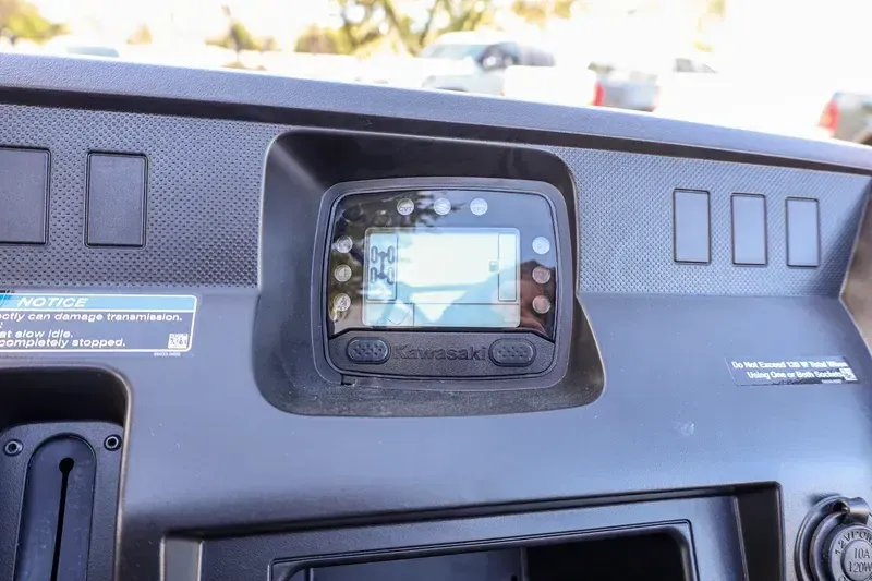 NEW 2026 KAWASAKI MULE PROFXT 820 EPS Image 11