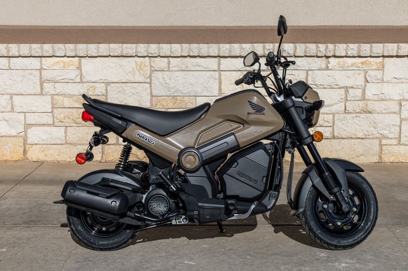 2023 Honda NAVI NUT BROWNImage 2