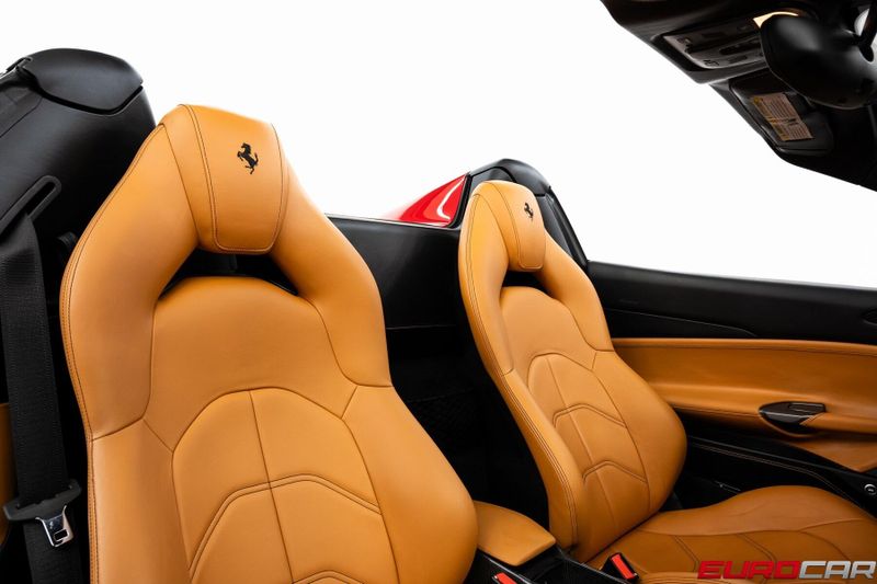 2017 Ferrari 488 Spider *CARBON INTERIOR * IMMACULATE CONDITION*Image 39