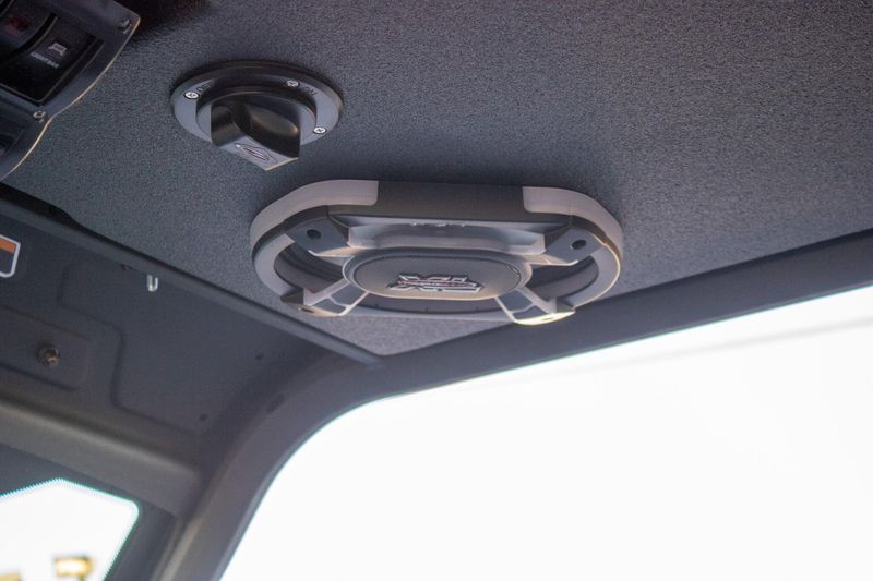 NEW 2026 CAN-AM DEFENDER MAX XT HD11 WITH 1025 INCH TOUCHSCREEN Image 27