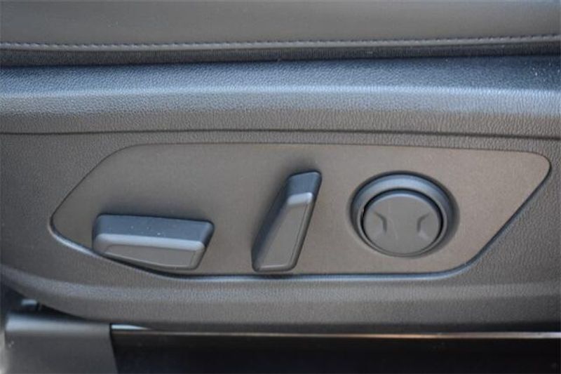 New 2025 Kia Sorento SXImage 22