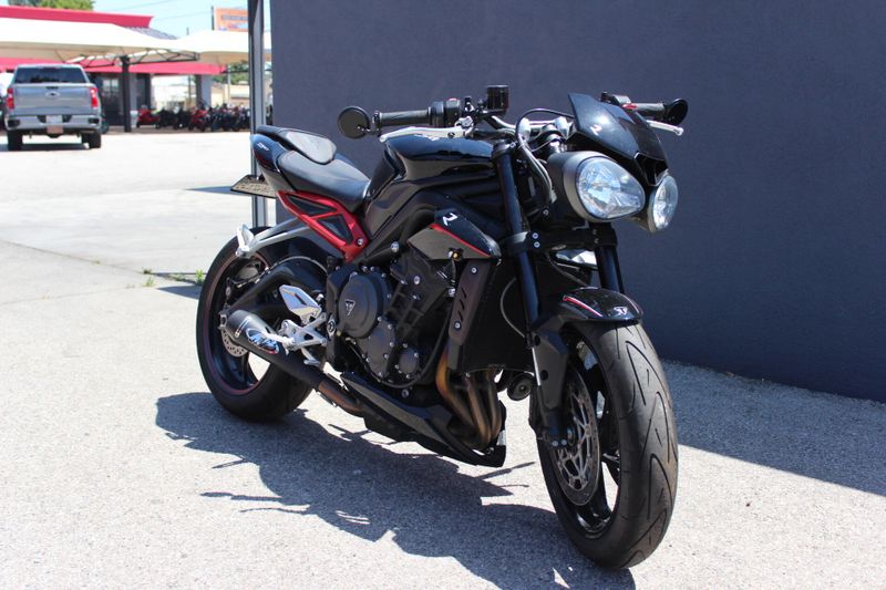 2019 Triumph Street Triple R LRH Image 4