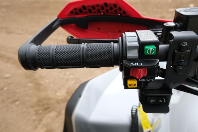 NEW 2026 CAN-AM RENEGADE X MR 1000R Image 24