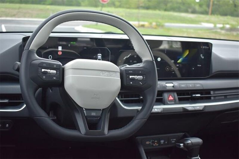 2025 Kia K4 GT-LineImage 20