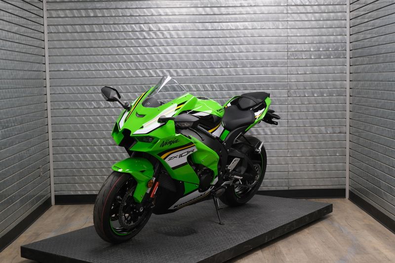 NEW 2025 KAWASAKI NINJA ZX10R KRT EDITION Image 7